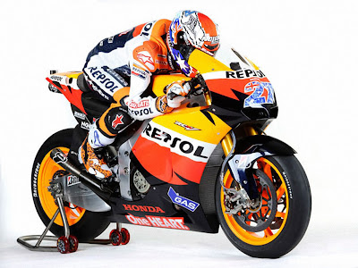 Honda_RC212V_2011_Repsol_Casey_Stonner_04_1024x768