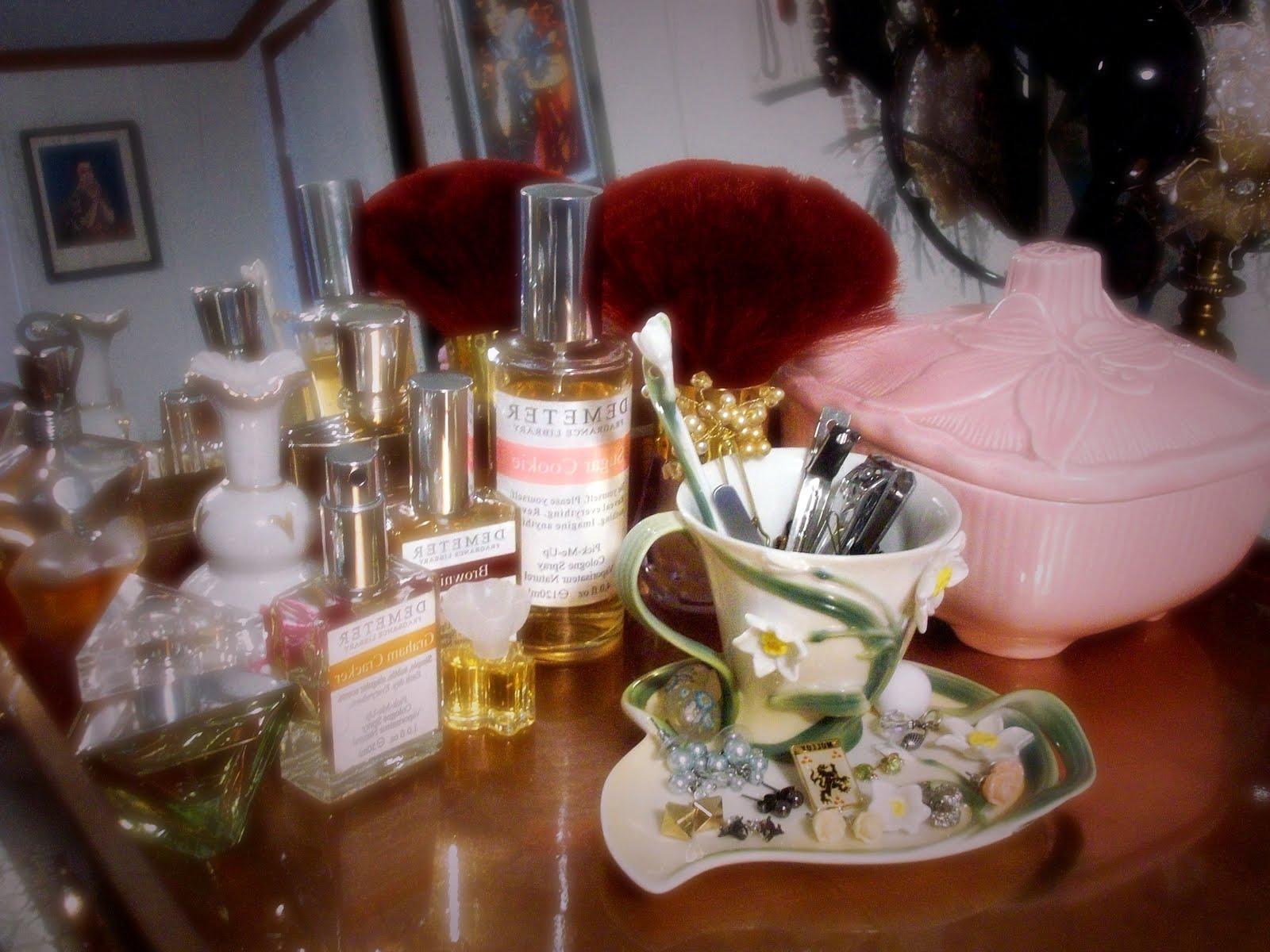 my perfumes into the tray.