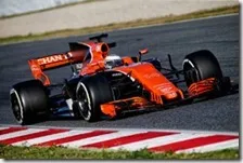 Fernando Alonso con la McLaren MCL32