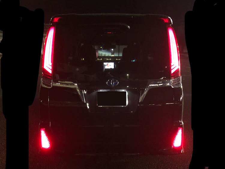 ヴォクシーのリフレクター・DIY・熱中症に注意に関するカスタム事例の投稿画像1枚目