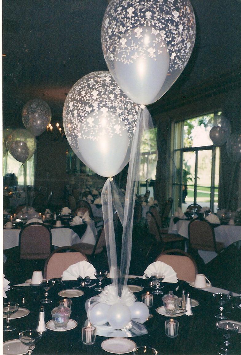 BALLOON BRIDE AND GROOM