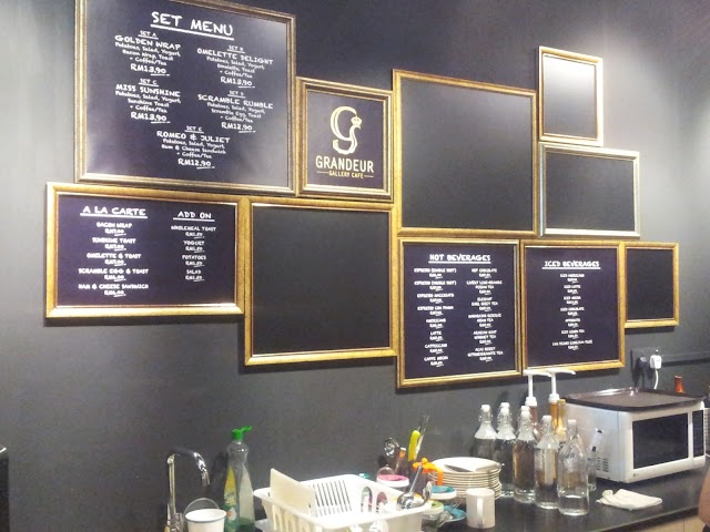 Grandeur Gallery Cafe