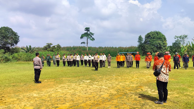 Antisipasi Kebakaran Hutan, Kapolsek Pinggir Laksanakan Apel Siaga Dan Gelar Pasukan Penanganan Karhutla.