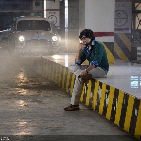 Santhanam in a still from the Tamil movie Vaaliba Raja.