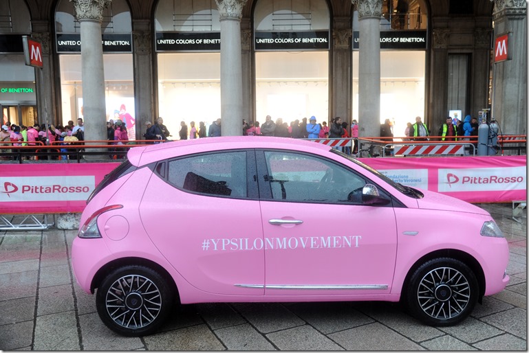 Milano - Lancia Pink Parade , Ypsilon wrappata