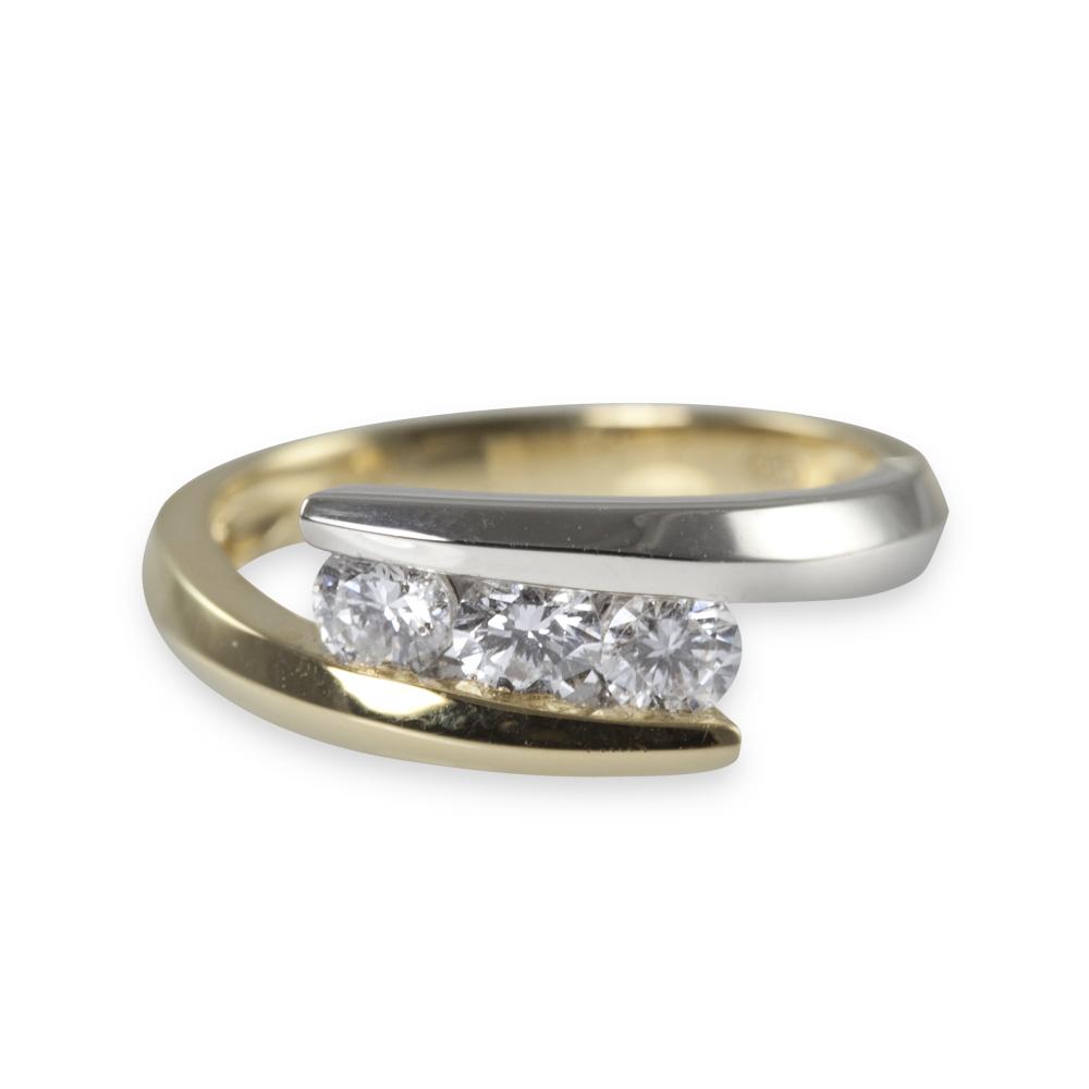 Diamond 3-Stone Ring