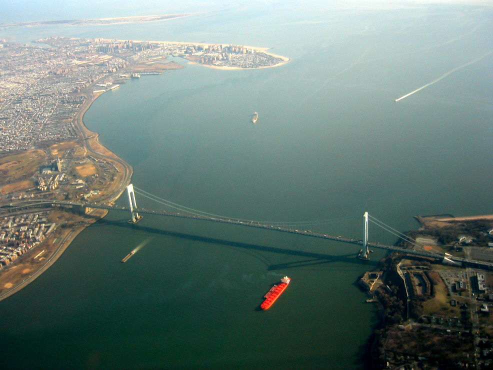 파일:external/upload.wikimedia.org/Verrazano_Narrows_Bridge_aerial_2003.jpg