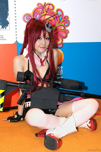 ACGHK cosplay girl with big gun