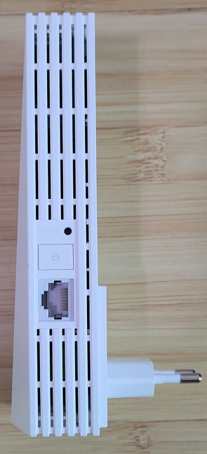 La porta Ethernet del TP-Link RE500X