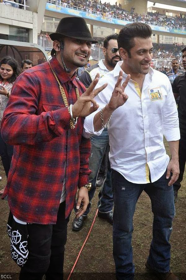 Yo Yo Honey Singh and Salman Khan during the Celebrity Cricket League 2014, held at the DY Patil Stadium, in Mumbai, on January 25, 2014. (pic: Viral Bhayani)