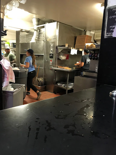 Pizza Restaurant «Warehouse Pizza», reviews and photos, 2340 D St, La Verne, CA 91750, USA