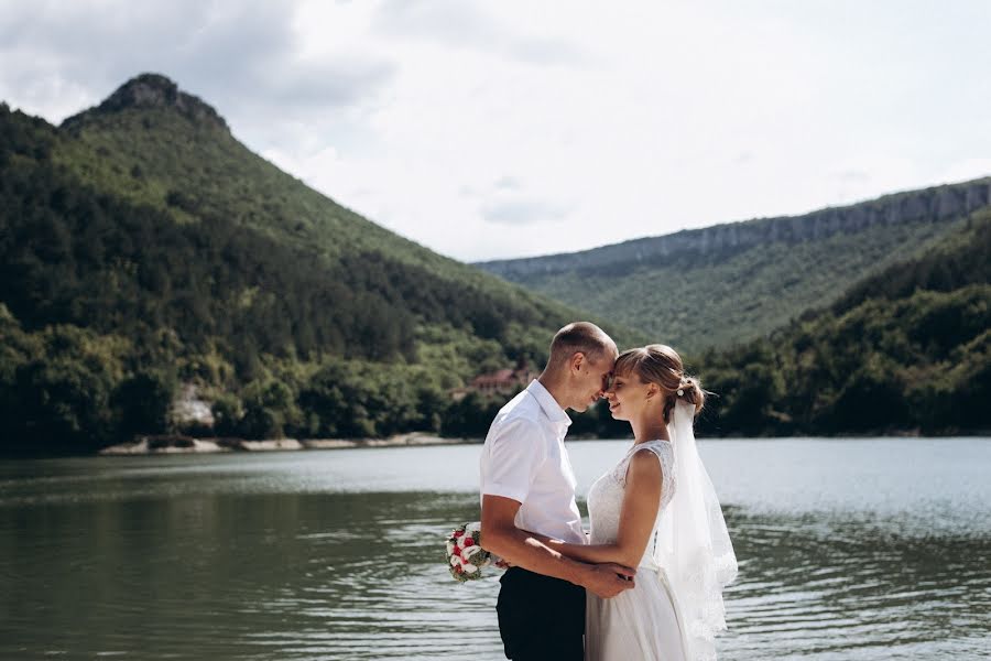 Wedding photographer Aleksandr Berezhnov (berezhnov). Photo of 13 April 2017