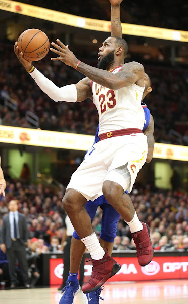 LeBron James Debuts New Nike Soldier 11 PE in Cavs Win