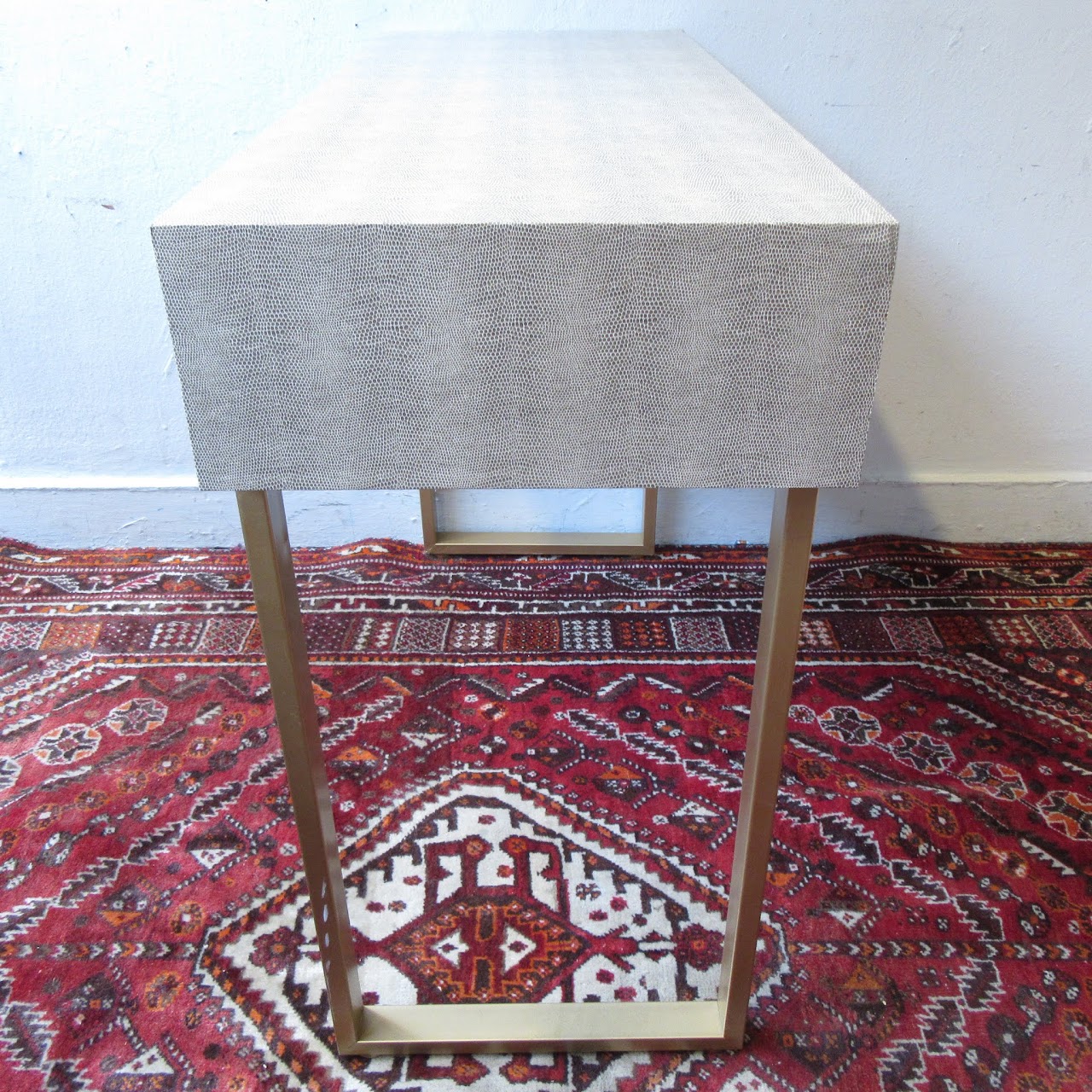 Faux Python  Console Table