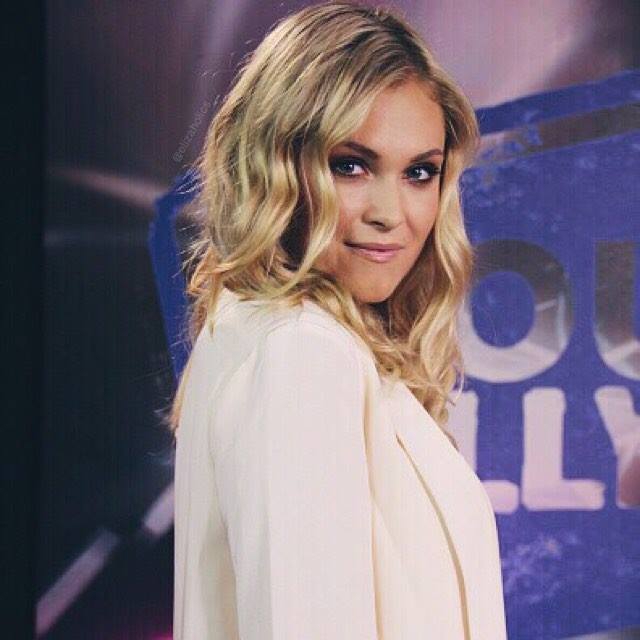 Eliza Taylor Profile Pics Dp Images