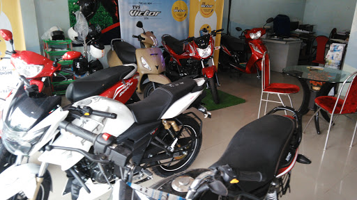 TVS Showroom, Near MSM College,Maliekkal Building, Eruva Rd, Kayamkulam, Kerala 690572, India, Motor_Scooter_Dealer, state KL