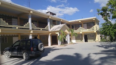 Photos of School of Law and Economics of Les Cayes