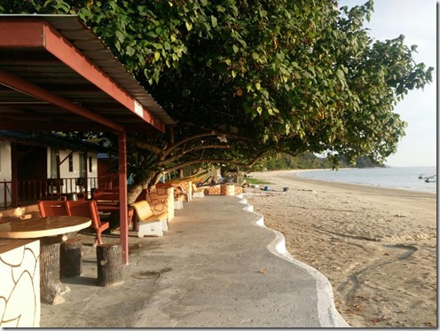 Homestay Teluk Senangin Tepi Pantai - William Richard Green