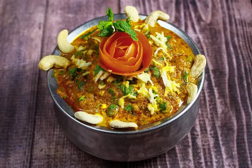 Shree Santosh Special Veg And Paneer