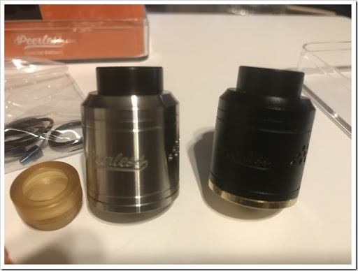 IMG 3796 thumb - 【な、何が違うの】GeekVape PeerlessRDA Special Edition（ギークベイプピアレスRDAスペシャルエディション）レビュー！見た目は変わらず、ステンレスの通電性を兼ね備えた立ち上がり重視カスタムRDA？通常版より重めになって、高級感はアップ！【何故か味も出る？】