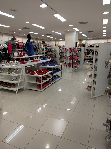 Marisa, R. 7 de Setembro, 12-13 - Centro, Blumenau - SC, 89010-203, Brasil, Loja_de_roupa, estado Santa Catarina