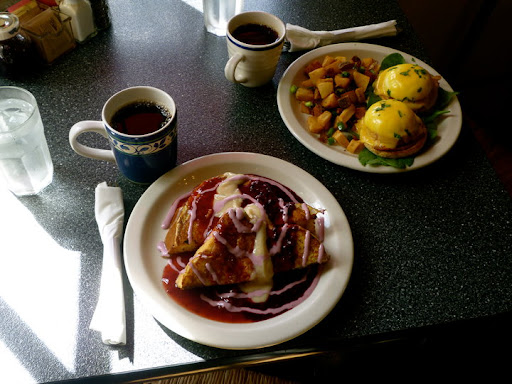 Breakfast Restaurant «Studio One Cafe», reviews and photos, 1473 E 19th Ave, Eugene, OR 97403, USA