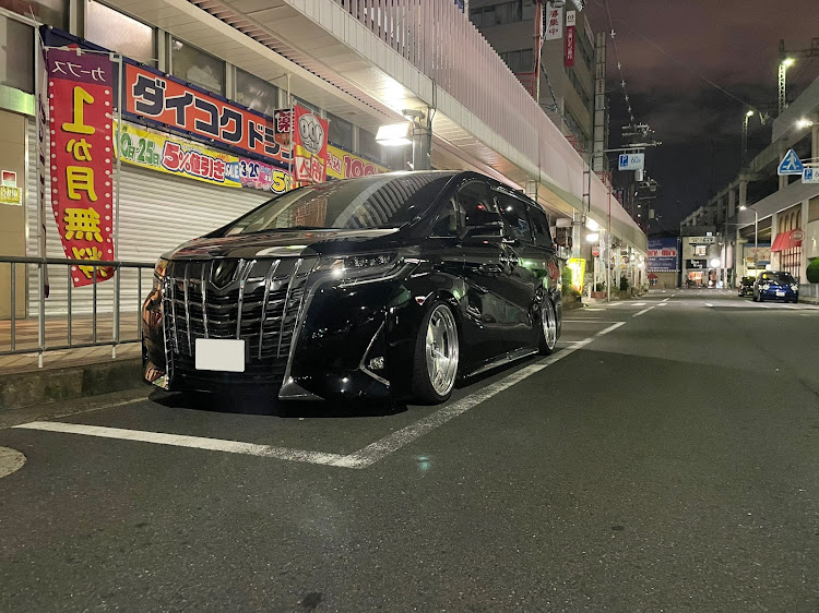 アルファードのかまちゃんさんが投稿したカスタム事例の投稿画像1枚目