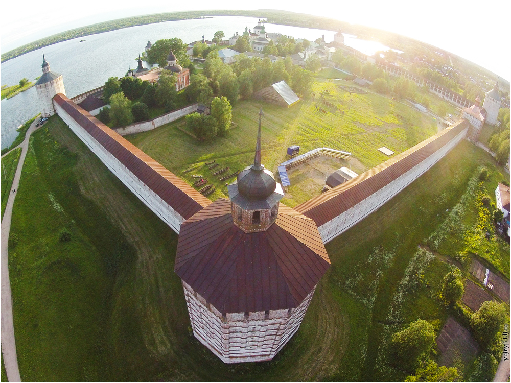 Белозерский монастырь святые