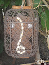 Le serpent en cage