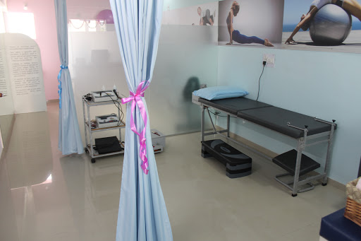 The Physio Factor, 10, Lotus Plaza 30 meter Opp. Yash Complex, Gotri Rd, Vadodara, Gujarat 390021, India, Clinic, state GJ