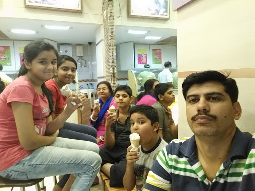 Natural Ice Cream, 1, Prathamesh Plaza, Opp. Hotel On The Way, Next To Axis Bank, Agashi Rd, Bolinj, Virar, Maharashtra 401303, India, Dessert_Restaurant, state MH