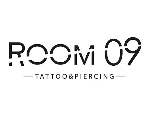 Room09 Tattoo und Piercingstudio - Tattoostudio Metzingen Piercer