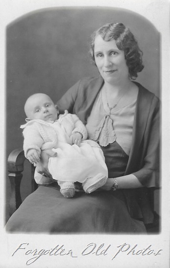 Ida Zielinger and Buddy DL ant Number 2595