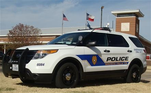 Wichita Falls police officers injured after hospital security calls about man with arrest warrants