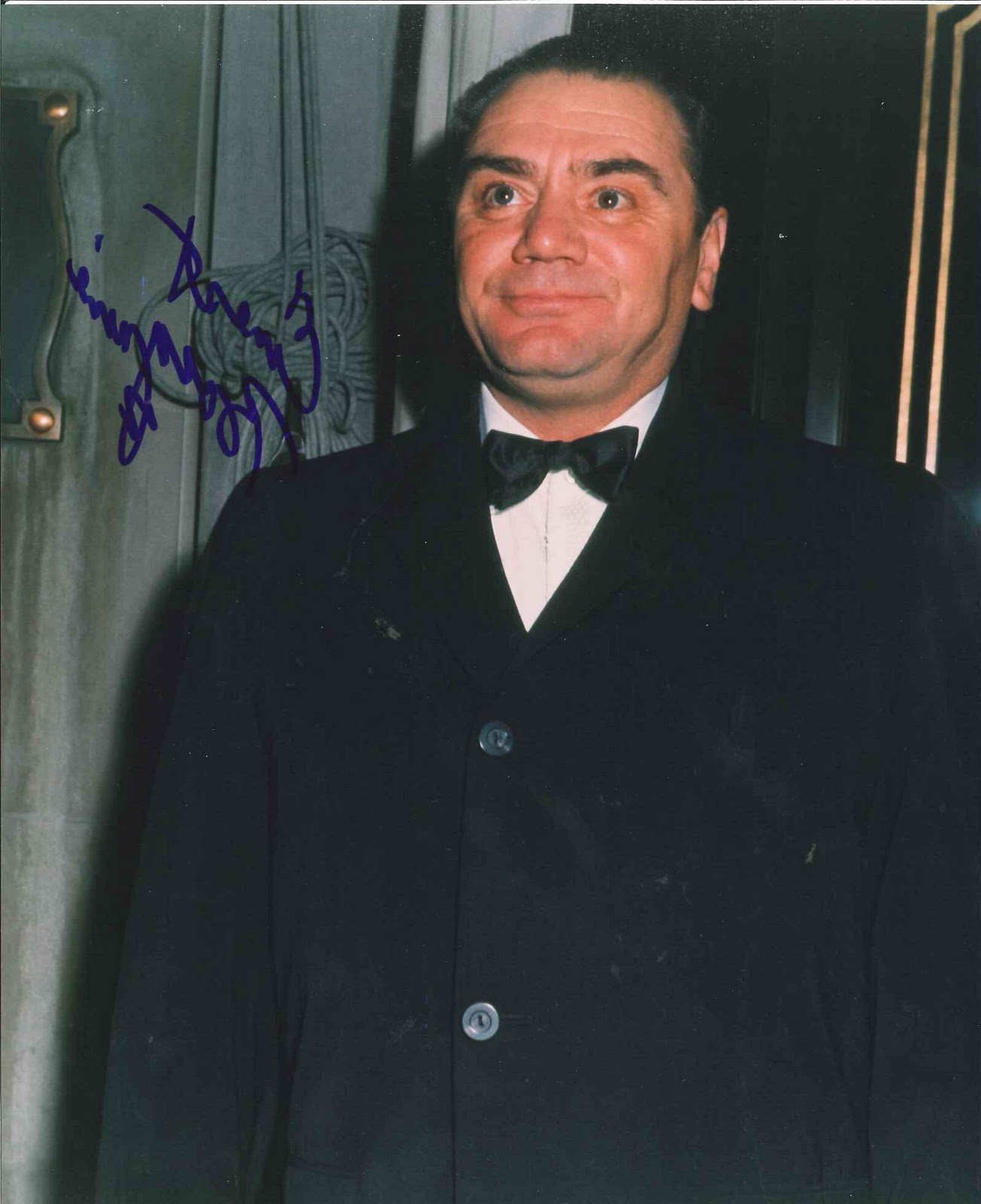 Borgnine, Ernest SP 8x10 color portrait of the Academy Award winning actor