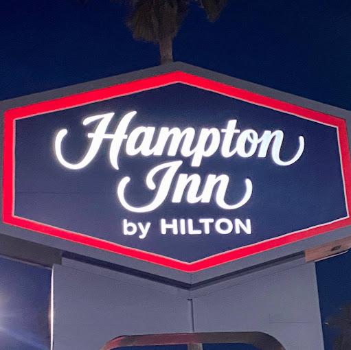 Hampton Inn St. Augustine Beach logo