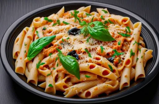 Chicken Pasta (White Sauce)