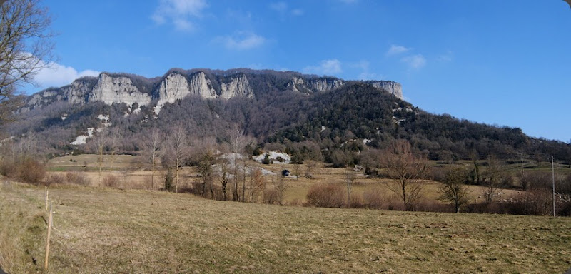 35 Panoràmica dels Cingles d'Aiats