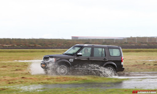 road-test-2012-land-rover-discovery-4-hse-luxury-pack-018