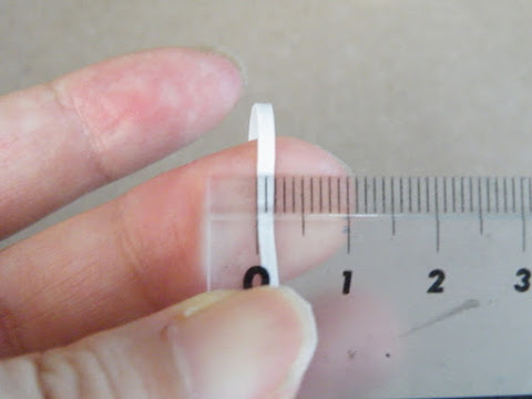 幅&thinsp;1mm&thinsp;には切れなかった…