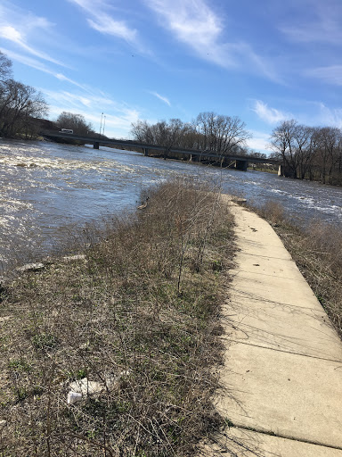 Park «Bicentennial Riverfront Park», reviews and photos, 301 E Hydraulic St, Yorkville, IL 60560, USA