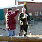 Boerenbruiloft Barlo - Bomen schillen en bouwen boerderij