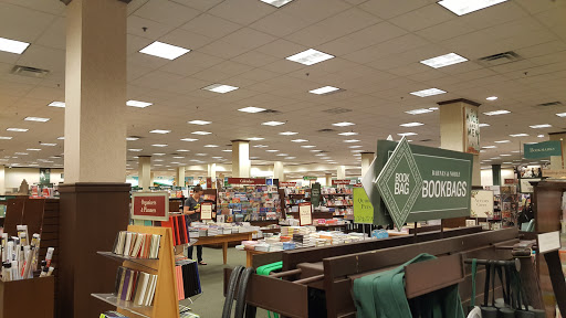 Book Store «Barnes & Noble», reviews and photos, 5231 E 41st St, Tulsa, OK 74135, USA