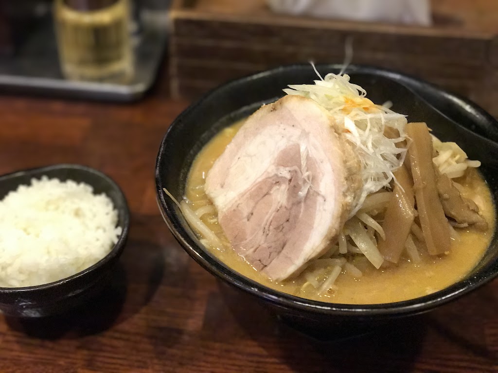 新宿でno1の味噌ラーメン 萬馬軒 まんばけん 新宿三丁目 Pintabest ピン食べスト