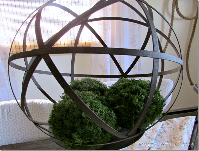 Using wrought iron orbs as a table centerpiece