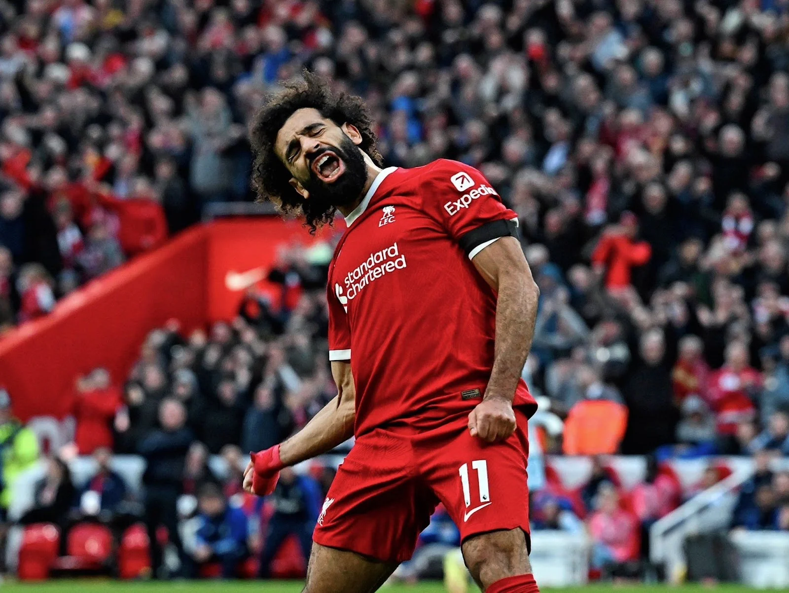 Liverpool Tumbangkan Nottingham Forest 3-0 di Anfield