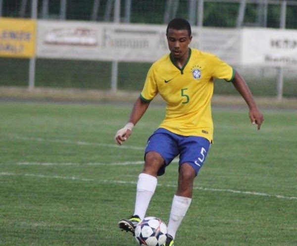 Volante ex-Athletico e Coritiba morre vítima de infarto aos 23 anos