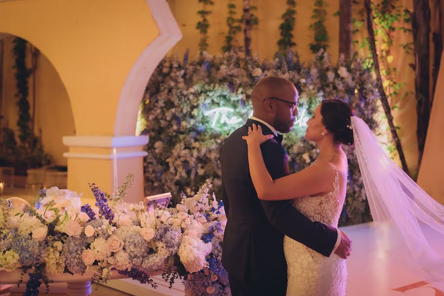 Fotógrafo de casamento Alejo Buelvas (alejandrobuelvas). Foto de 25 de setembro 2023