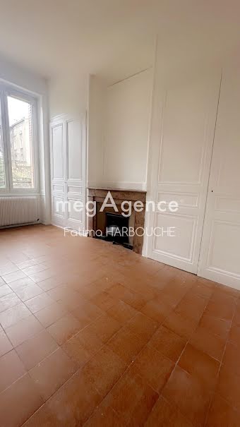 Vente appartement 2 pièces 47 m² à Saint-Etienne (42000), 49 900 €