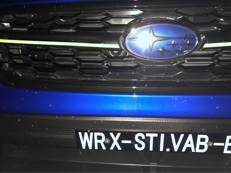 WRX STIのエアロ・外装・ライト紹介・オフ会・答え合わせに関するカスタム事例の投稿画像10枚目